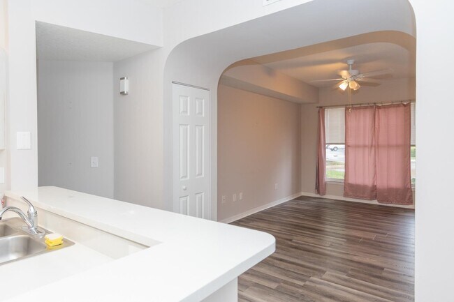 Building Photo - 24100 Harbour Vista Cir