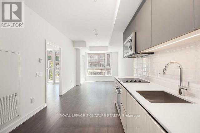 Photo du bâtiment - 150 Logan Ave