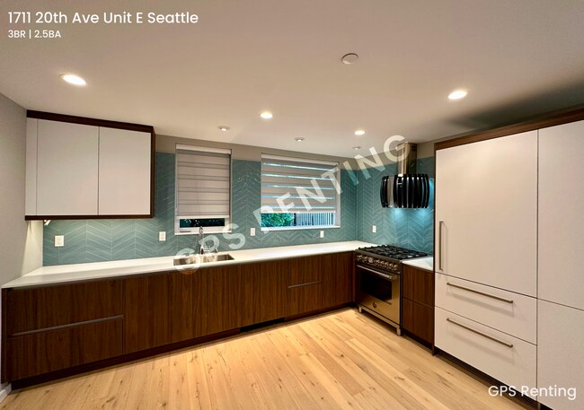 Foto del edificio - Beautiful Bed 3, Bath 3.5, home!
