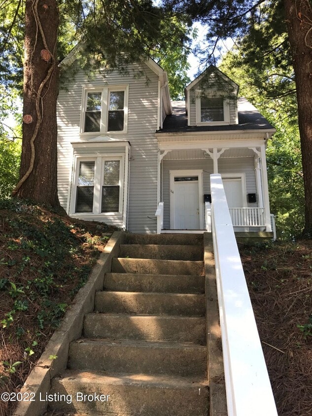 114 S Ewing Ave Unit 2, Louisville, KY 40206 Room for Rent in