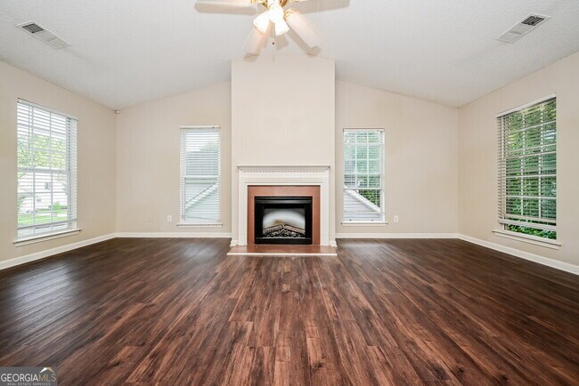 Building Photo - 5008 Kens Ct