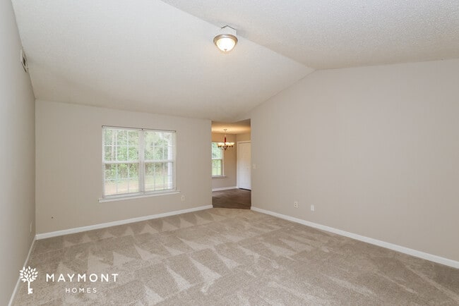 Building Photo - 26 Mineral Springs Ln