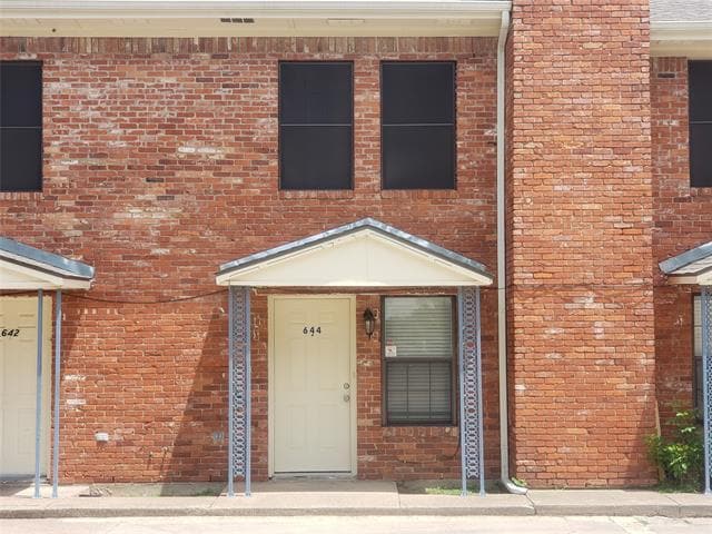Building Photo - 644 S Rogers Rd