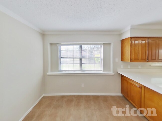 Foto del edificio - 7761 Grassland Dr