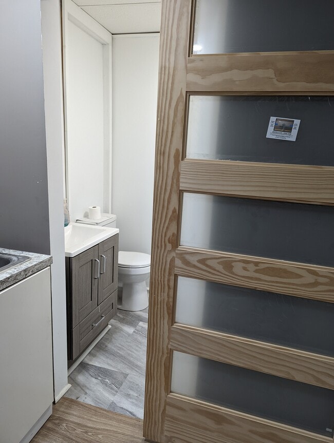 Building Photo - 920 Kinzler Ave