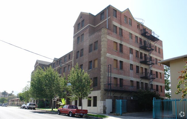 Foto del edificio - 2700 San Marino St
