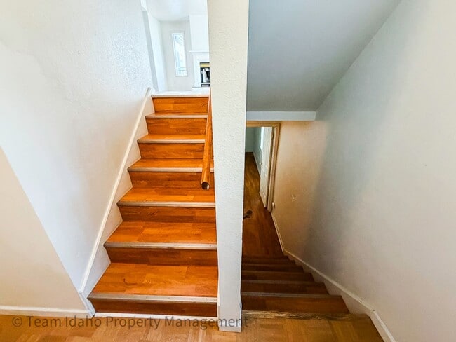 Building Photo - 562 Deer Meadow Ct