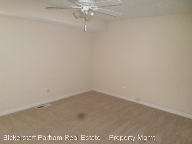 Building Photo - 1319 Hilton Ave