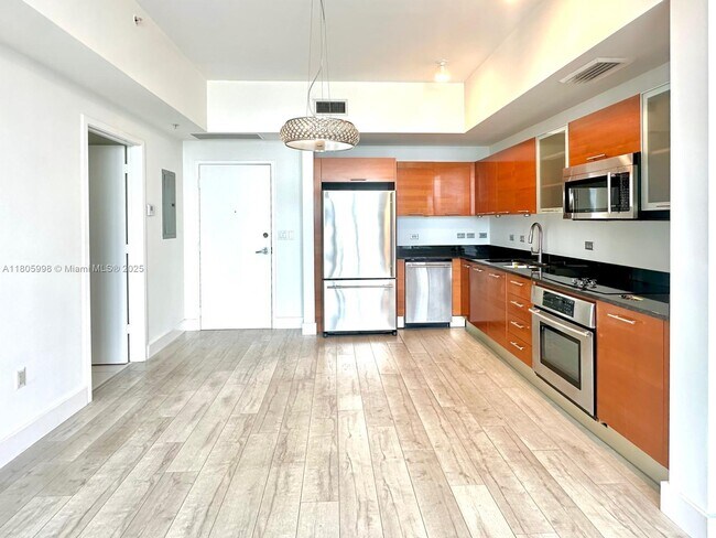 Foto del edificio - 3470 E Coast Ave