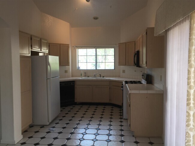 Foto del edificio - 3060 N Willow Creek Dr