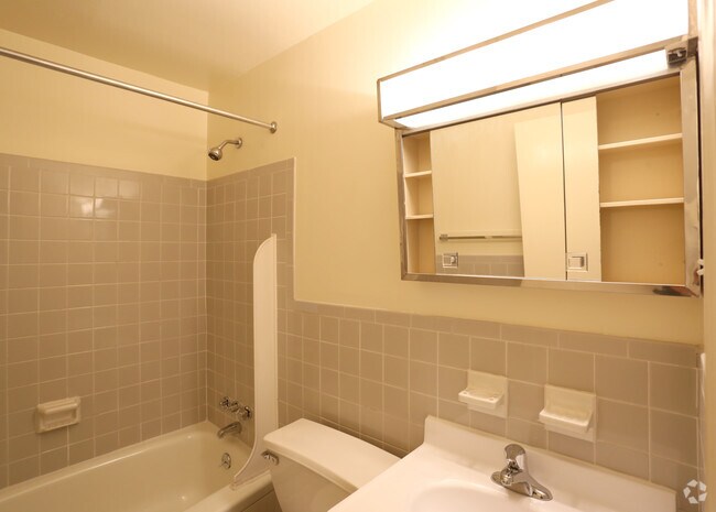 Interior Photo - 101 Mill Creek