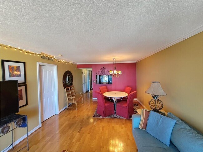 Foto del edificio - 2870 Pharr Ct S Northwest