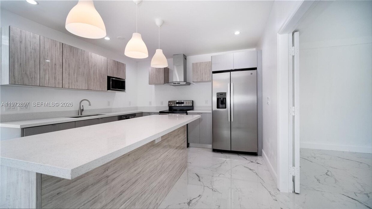 Photo - 11690 SW 81st Road 11690, Pinecrest, FL 33156