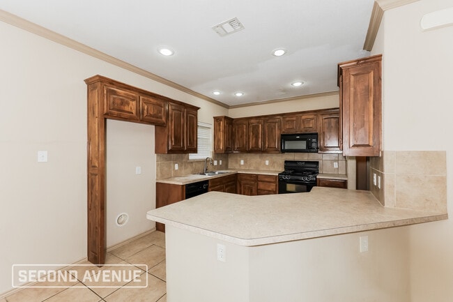 Foto del edificio - 2120 Ingrid Ln