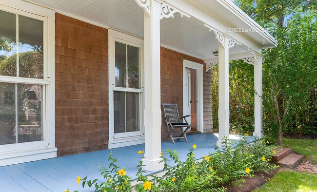 Building Photo - Three Bedroom Sag Harbor Seasonal Rental