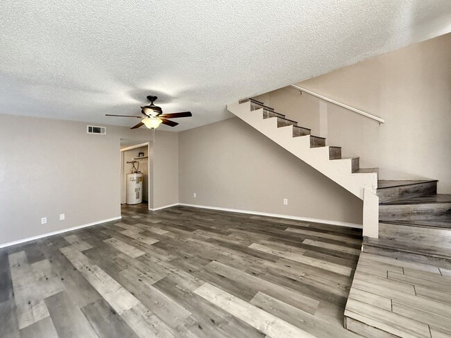 Building Photo - 3-Bedroom Duplex with Modern Flooring, Fireplace & Spacious Layout in Grand Prairie