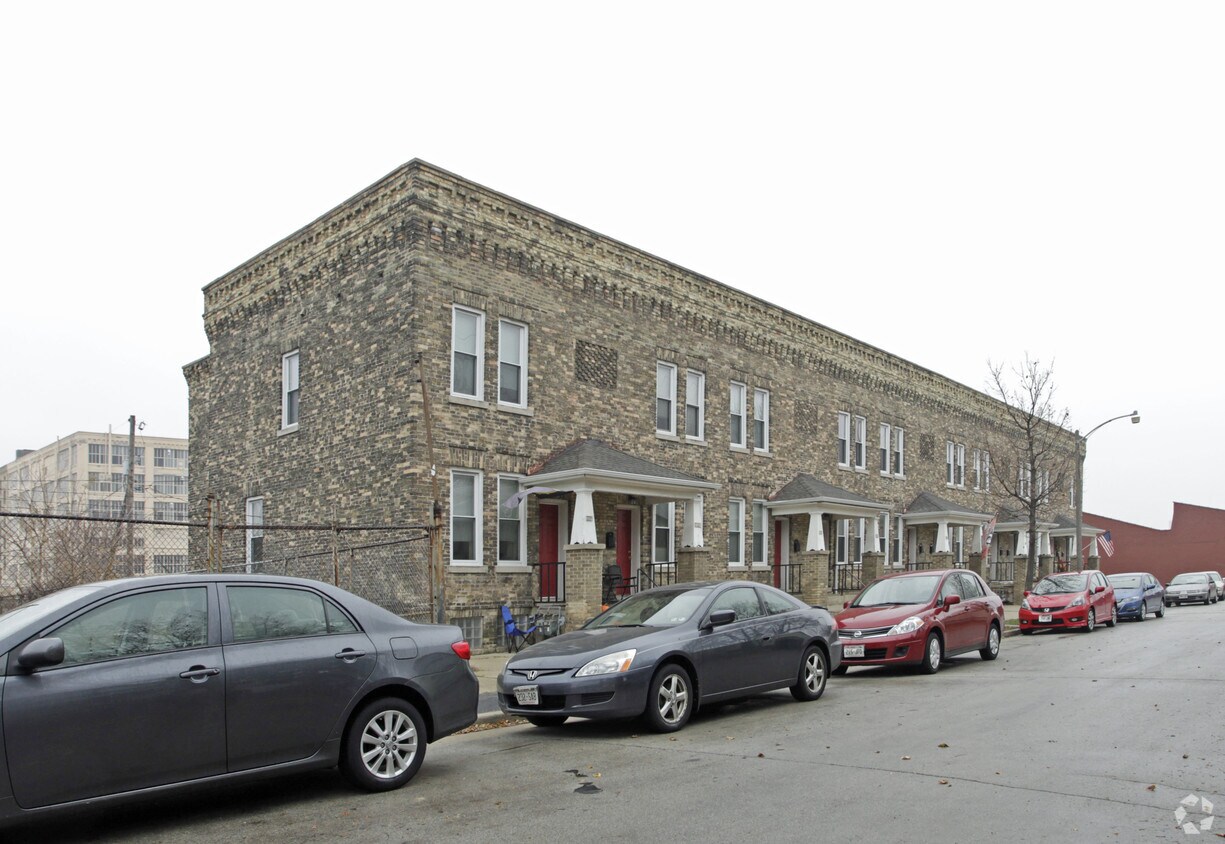 Building Photo - 380-396 E Becher St