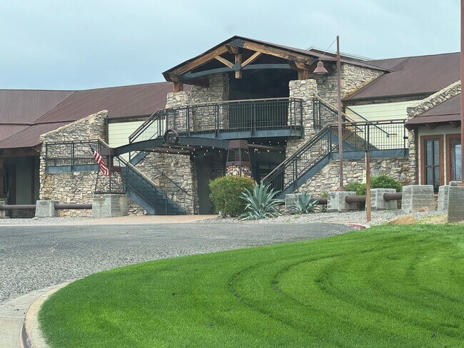 Foto del edificio - Laughlin Ranch 3 BR 2Ba Public Golf Community with Canyon & Mountain Views