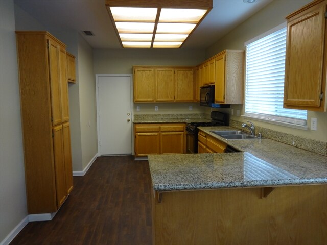 Building Photo - 325 Lancaster Ln