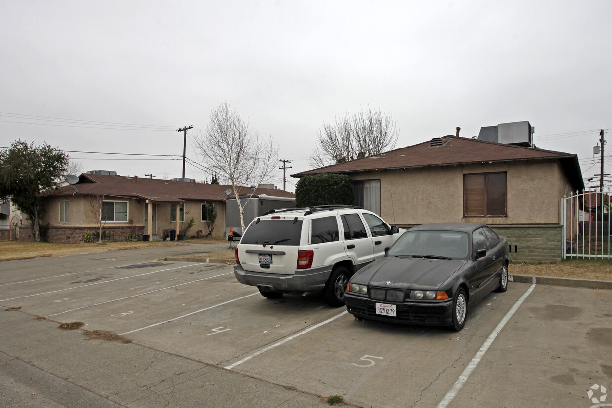 Primary Photo - 609-613 W El Camino Ave