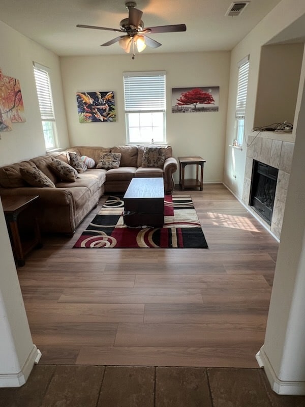 Foto del edificio - 17302 Walnut Burl Ln