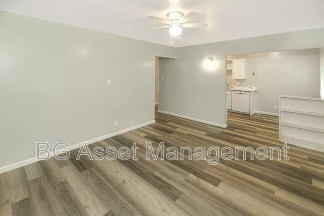 Photo - 1932 Ethan Wy Apartment