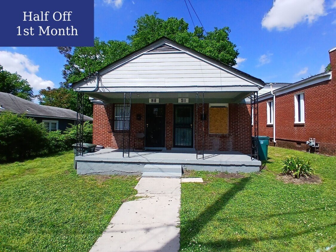 Primary Photo - Updated 2 bedroom 1 bath duplex - 1/2 Off ...