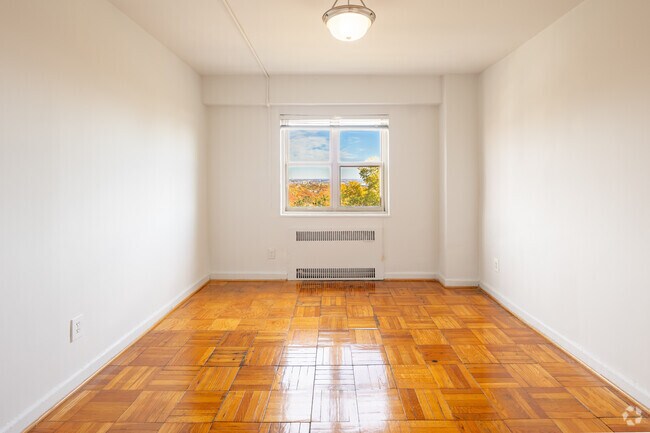 2 habitaciones, 1 baño - 977 pies cuadrados - Segunda habitación - Skyline Towers