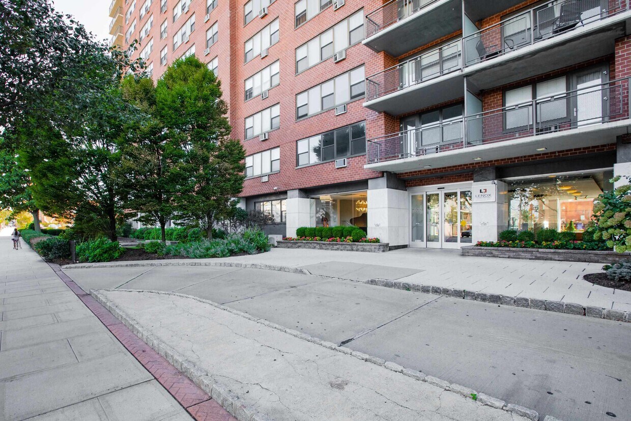 500 Central Ave Unit 409, Union City, NJ 07087 Condo for Rent in