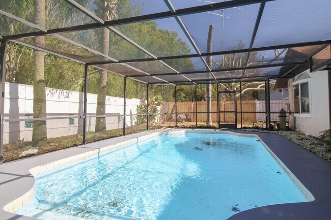 Foto del edificio - 7741 Danu Dr