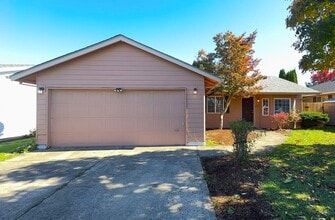 Building Photo - 5222 Winter Leaf Ct N