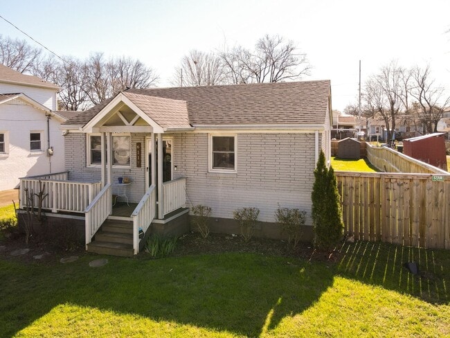 Photo - **RENOVATED COTTAGE IN THE NATIONS WITH AN... House