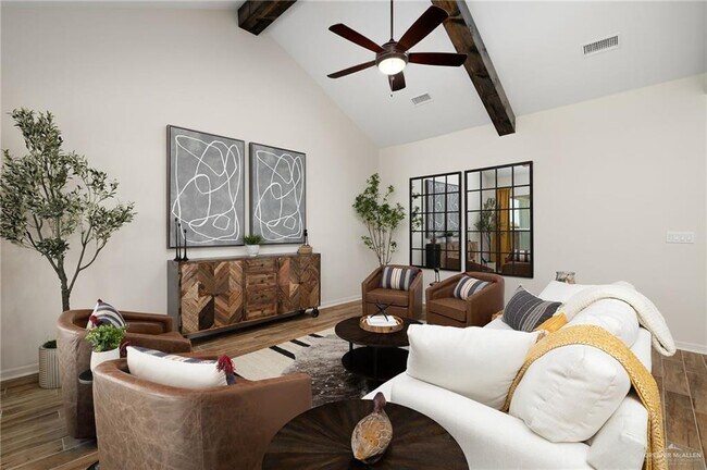 Foto del edificio - 33 E Silos Ave