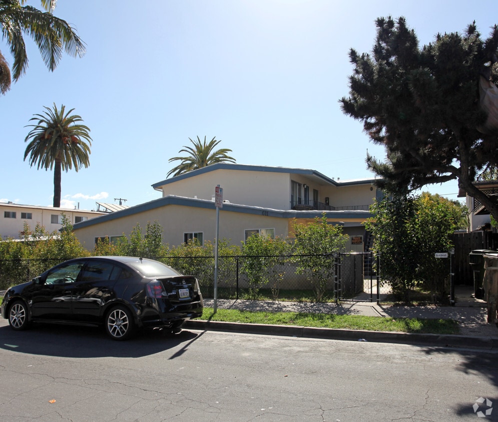 Building Photo - 611 Eucalyptus Ave