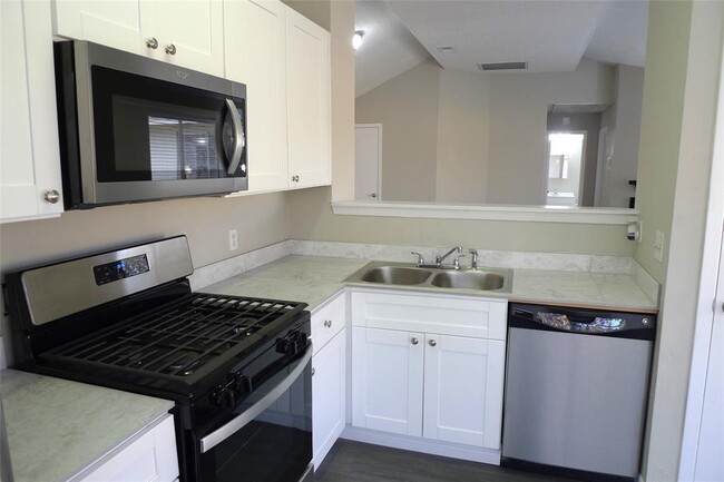 Building Photo - 16602 Espinosa Dr