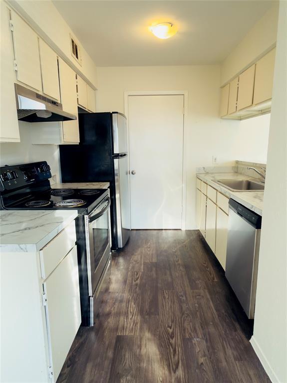 Foto del edificio - 11807 Alpheus Ave