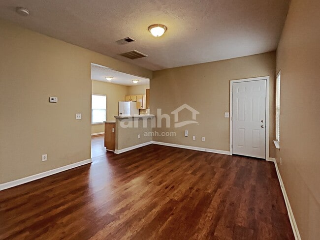 Building Photo - 2738 Pepperdine Dr