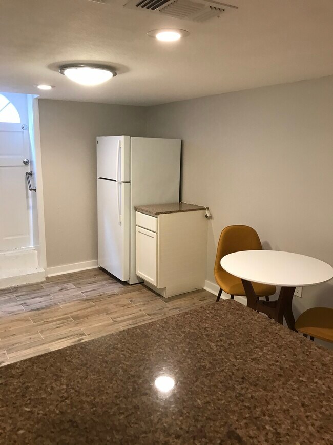Kitchen - 2221 Jefferson Ave