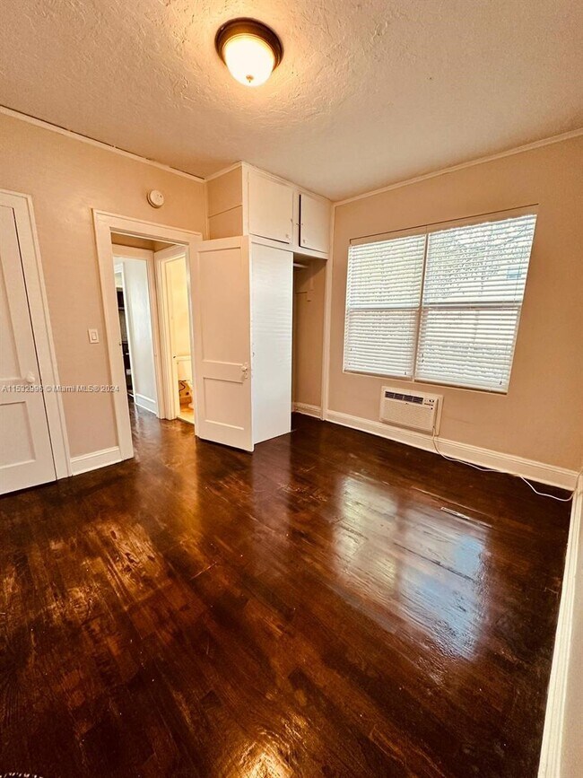 Foto del edificio - 344 Mendoza Ave