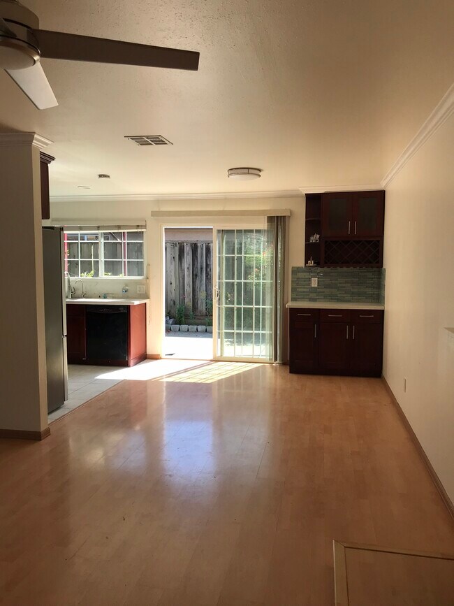 Building Photo - 1034 De Mattei Ct