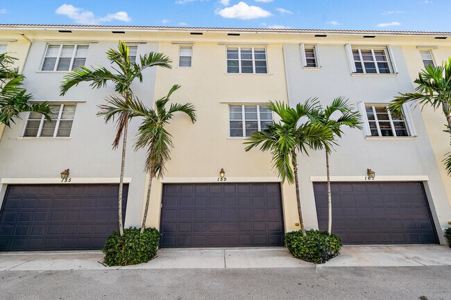 Foto del edificio - 159 Greenwich Cir