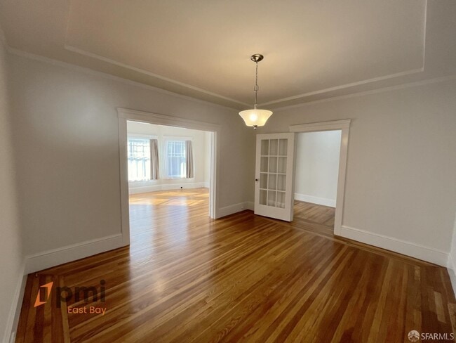 Building Photo - 518 Presidio Ave