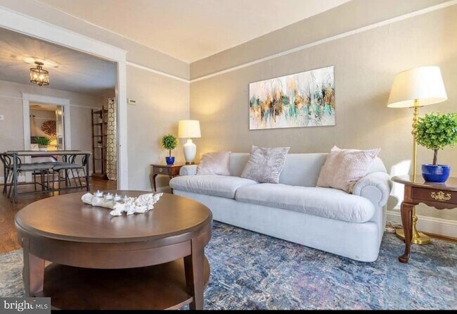 Foto del edificio - 208 E Duncan Ave