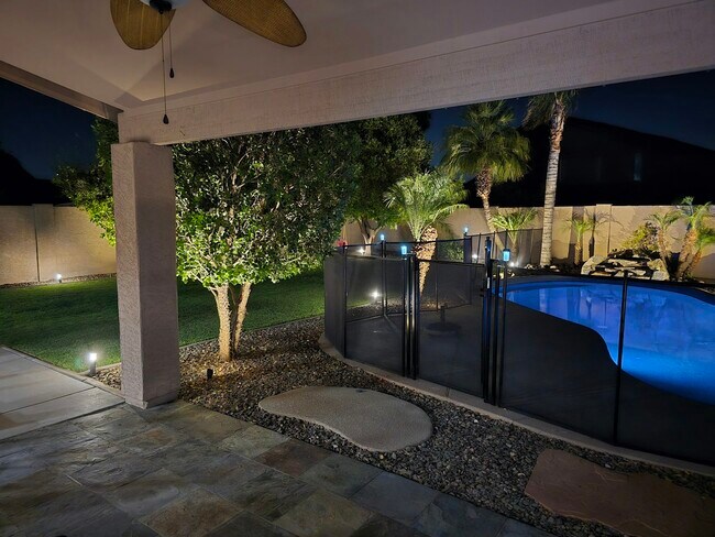 Foto del edificio - 7455 W Mohawk Ln