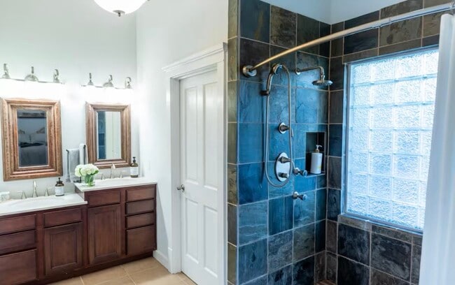 Building Photo - 2920 Avenue Q