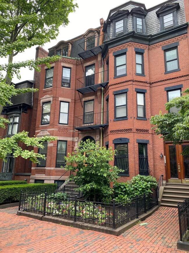 Vista de la calle - 336 Marlborough St