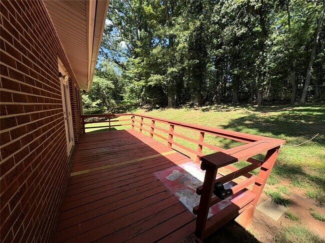 Building Photo - 122 Kenimer Cir