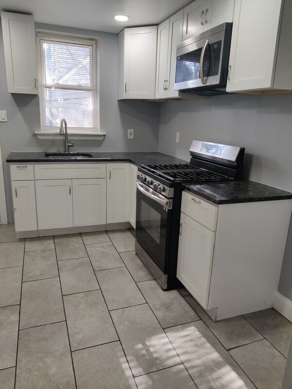 Foto del edificio - 5020 Westminster Ave