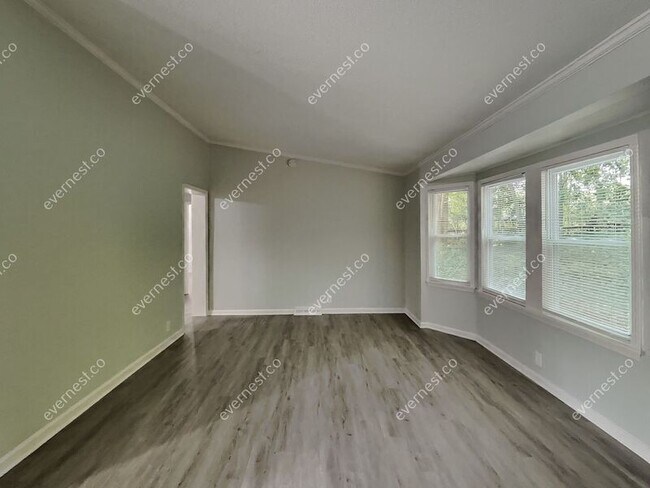 Building Photo - 1174 Alemeda Dr