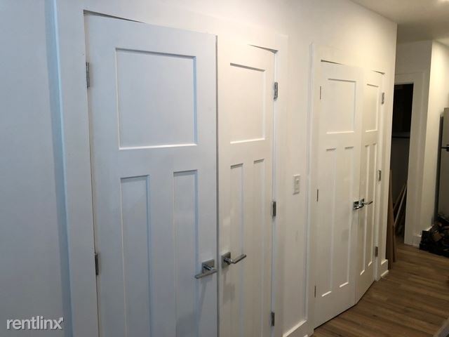 Building Photo - 685.5 W Wrightwood Ave